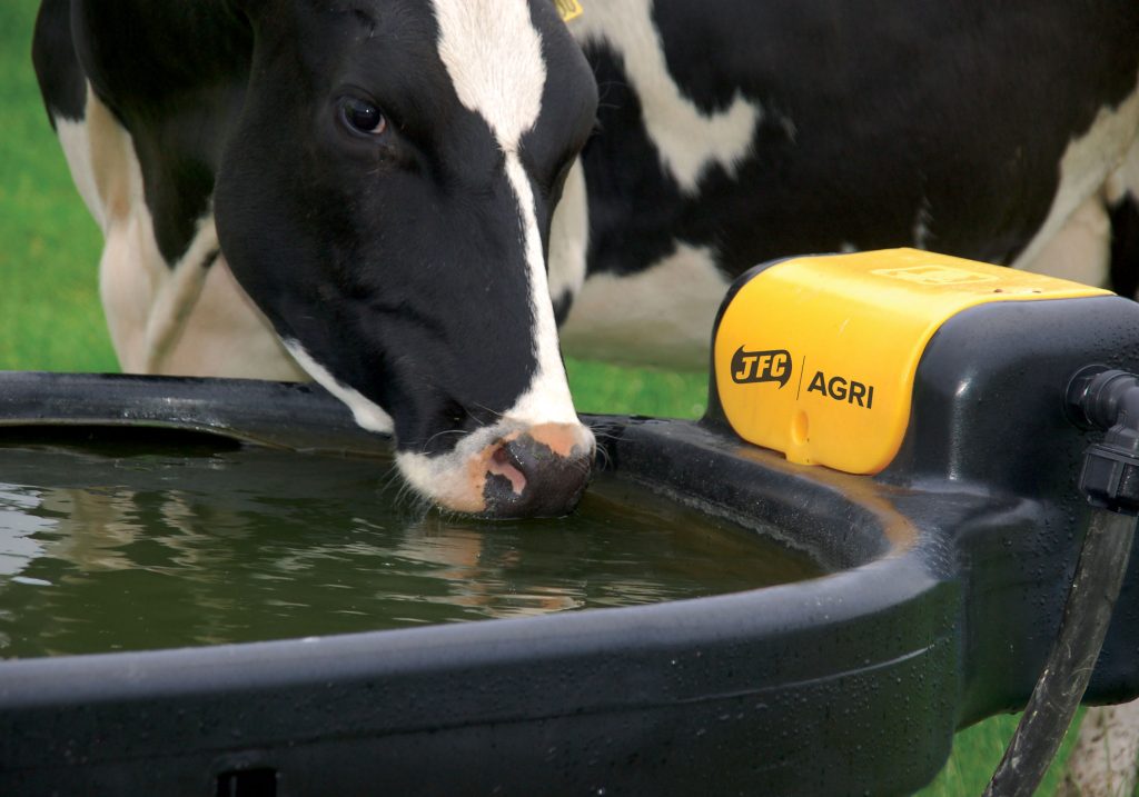 450 Ltr. / 100 Gal. Oval Fast-Fill Water Trough cow drinking