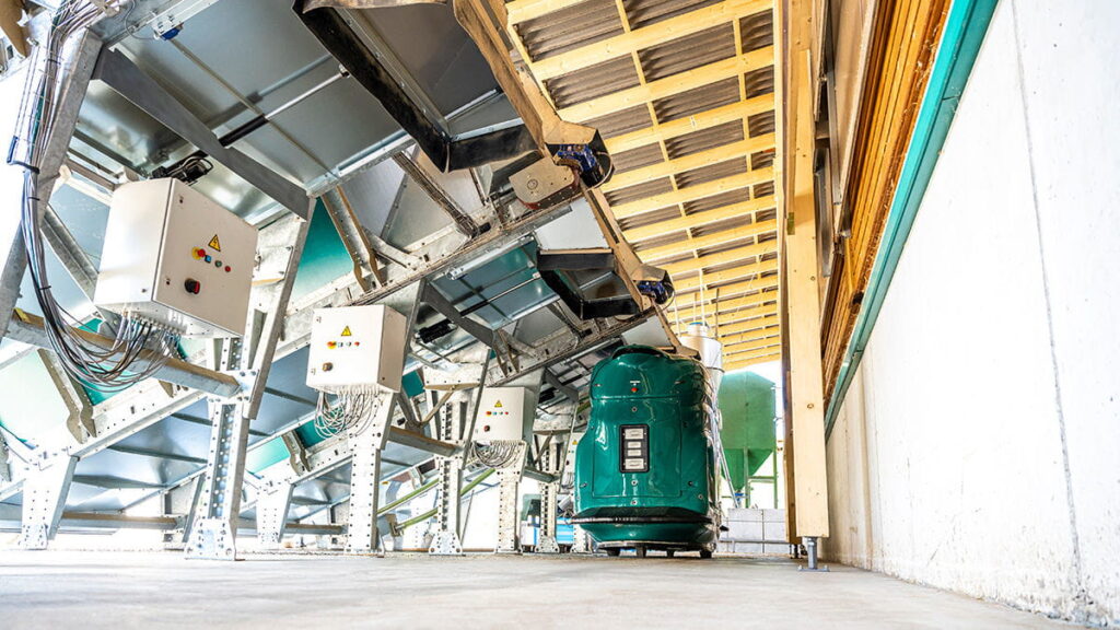 Feeding Robot - DairyFeed F4500